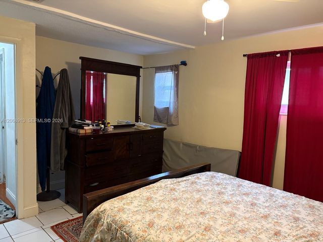 2745 NW 69th Avenue, Sunrise, FL 33313