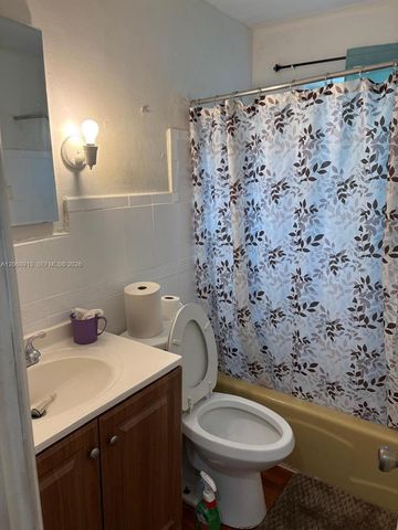 2745 NW 69th Avenue, Sunrise, FL 33313