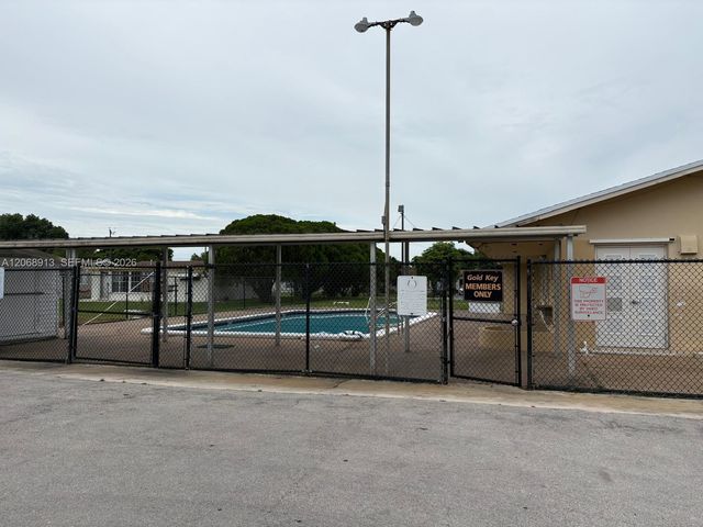 2745 NW 69th Avenue, Sunrise, FL 33313