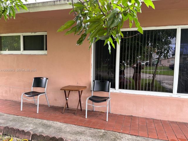 2745 NW 69th Avenue, Sunrise, FL 33313