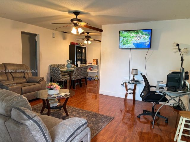2745 NW 69th Avenue, Sunrise, FL 33313