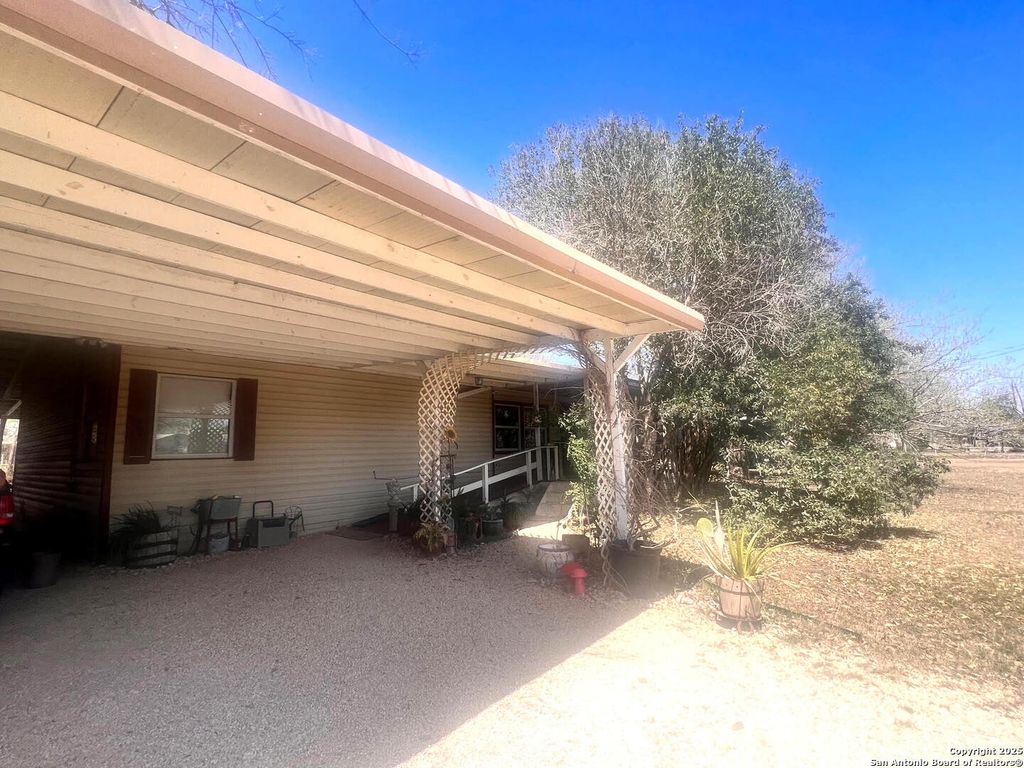 6207 Pioneer Ridge, San Antonio, TX 78245