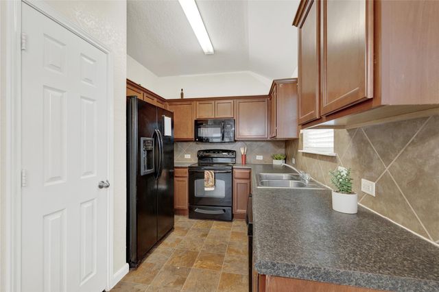 217 Teron DR, San Marcos, TX 78666