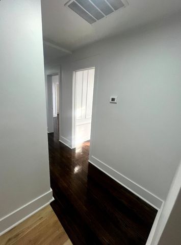 7220 S East End Avenue, Chicago, IL 60649