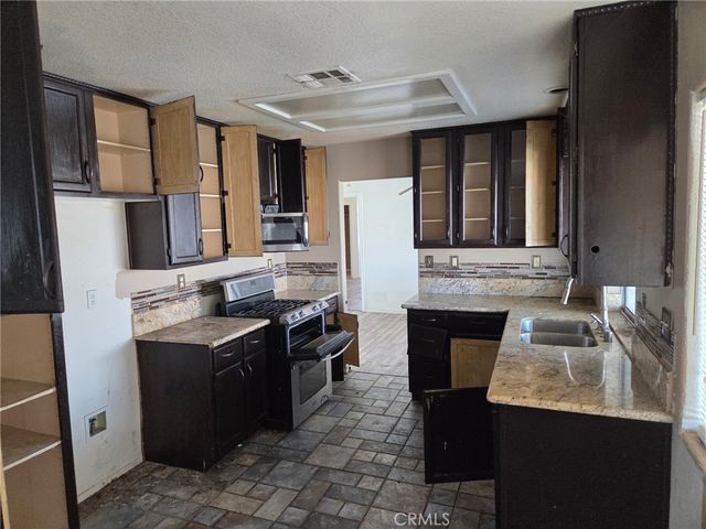 13320 Winter Park, Victorville, CA 92394