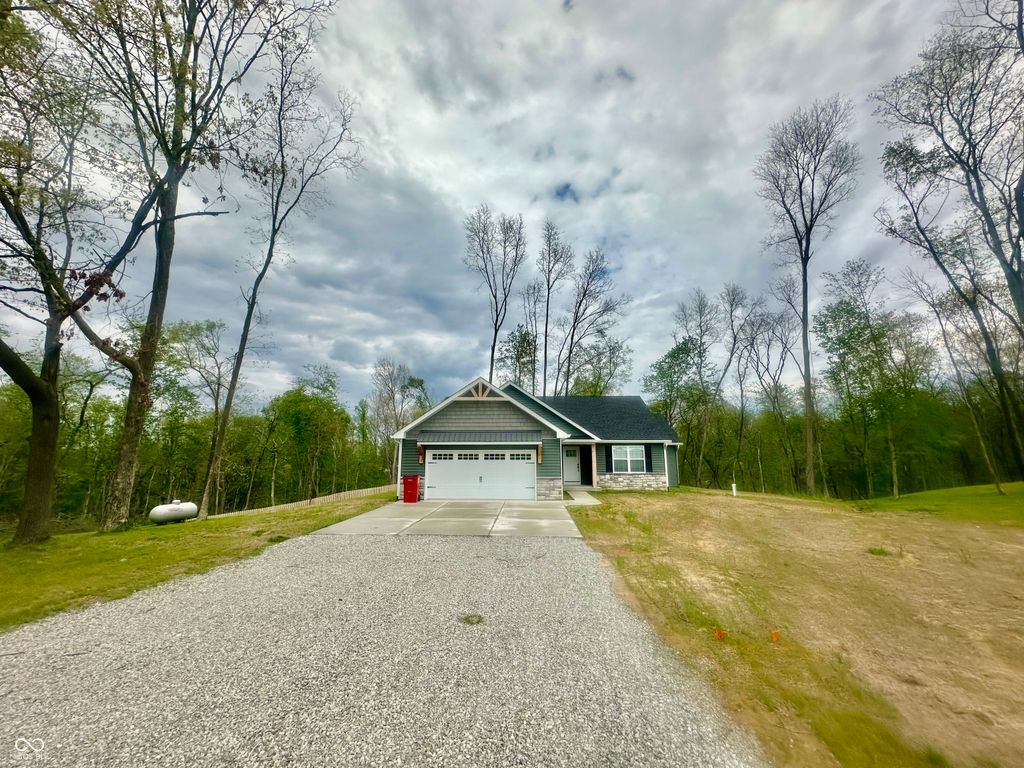 114 Red Oak Lane, Covington, IN 47932