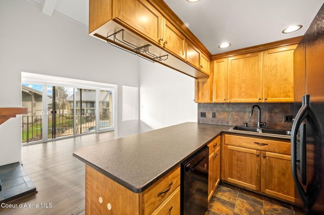 301 IBERIAN WAY, 223, Sandpoint, ID 83864
