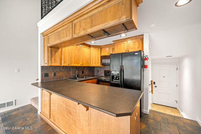 301 IBERIAN WAY, 223, Sandpoint, ID 83864