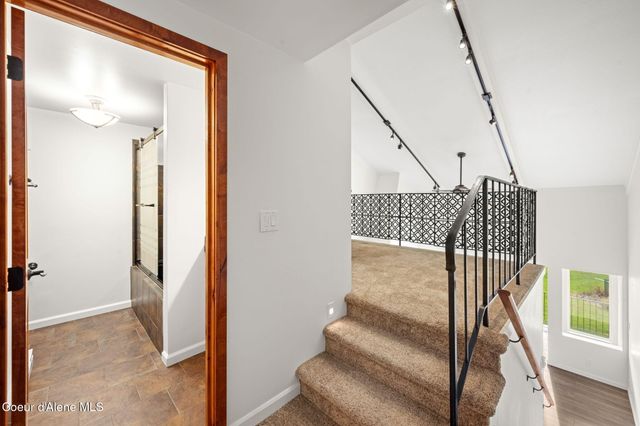 301 IBERIAN WAY, 223, Sandpoint, ID 83864