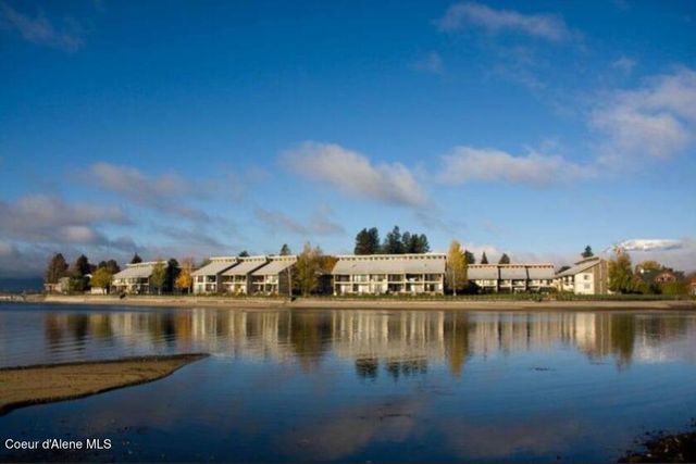 301 IBERIAN WAY, 223, Sandpoint, ID 83864