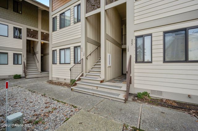 301 IBERIAN WAY, 223, Sandpoint, ID 83864