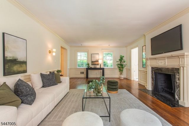 25 West Rd, Millburn Twp., NJ 07078