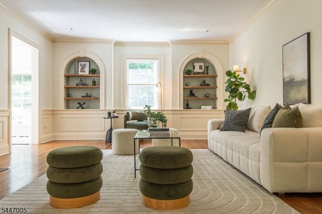 25 West Rd, Millburn Twp., NJ 07078