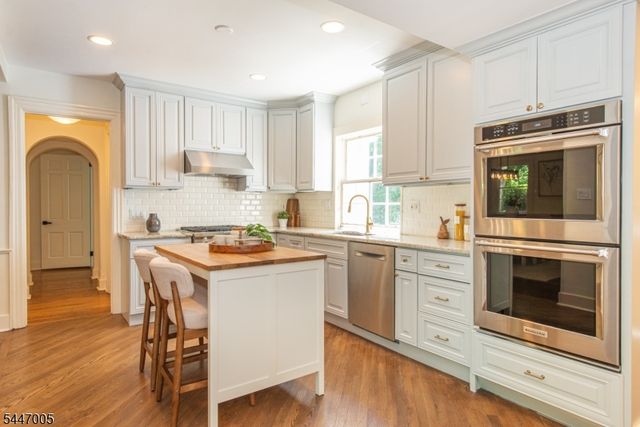 25 West Rd, Millburn Twp., NJ 07078