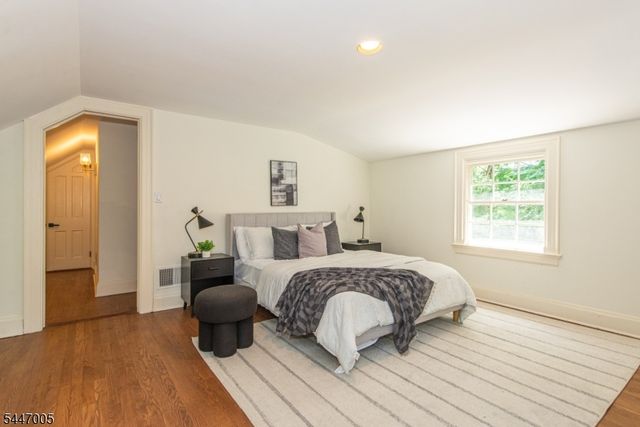 25 West Rd, Millburn Twp., NJ 07078