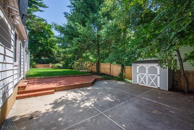 25 West Rd, Millburn Twp., NJ 07078