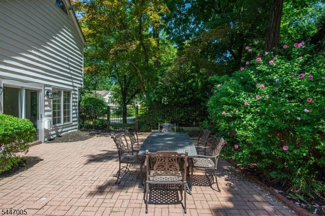 25 West Rd, Millburn Twp., NJ 07078