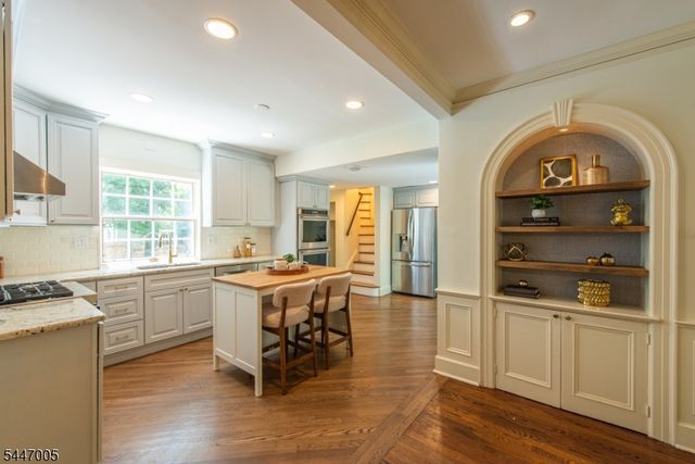 25 West Rd, Millburn Twp., NJ 07078