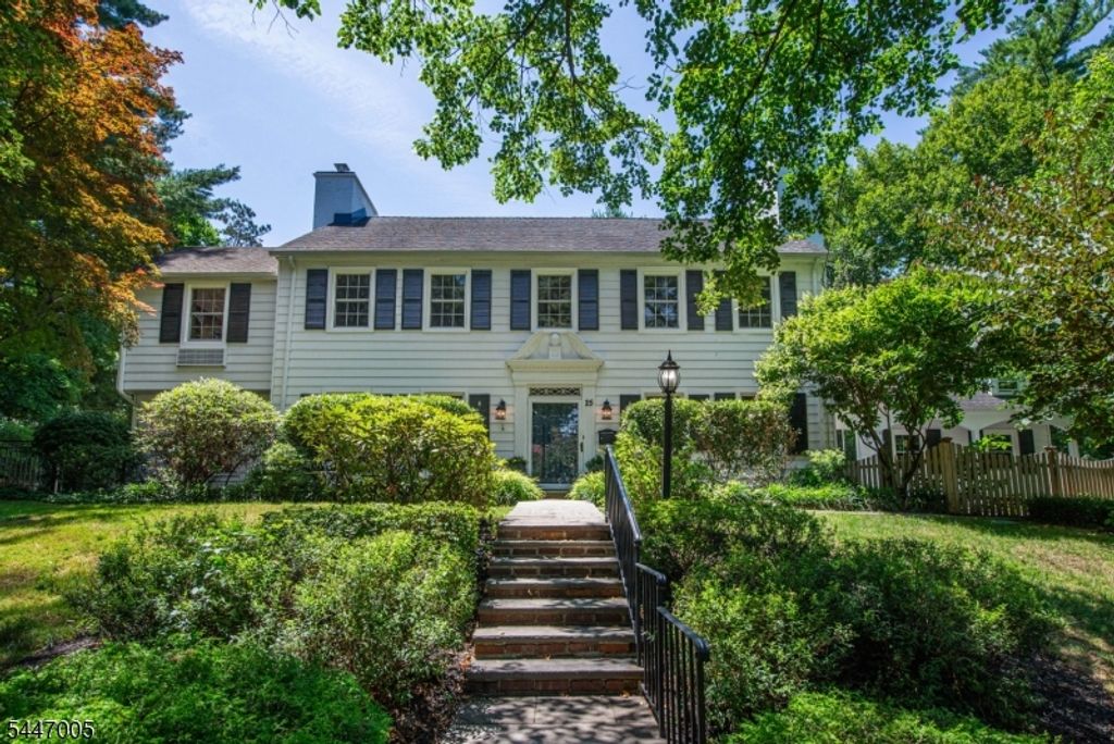 25 West Rd, Millburn Twp., NJ 07078