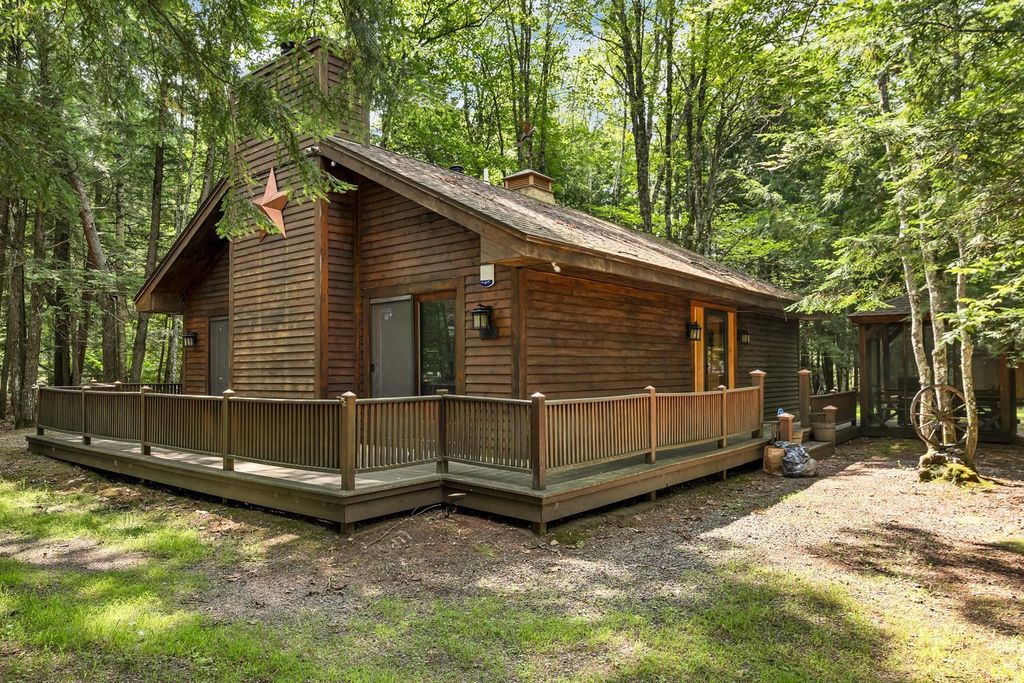 2 Elcid Street, Moultonborough, NH 03254