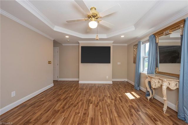 590 N Peace Haven Road, Winston-salem, NC 27104