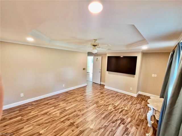590 N Peace Haven Road, Winston-salem, NC 27104