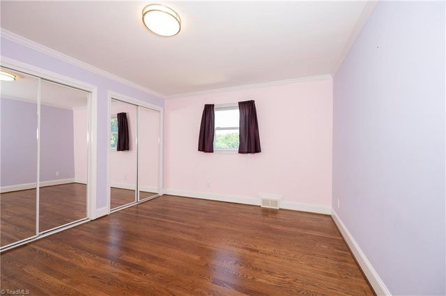 590 N Peace Haven Road, Winston-salem, NC 27104