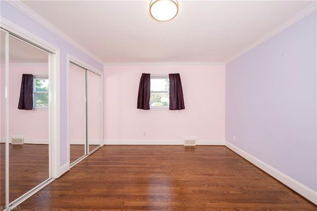 590 N Peace Haven Road, Winston-salem, NC 27104