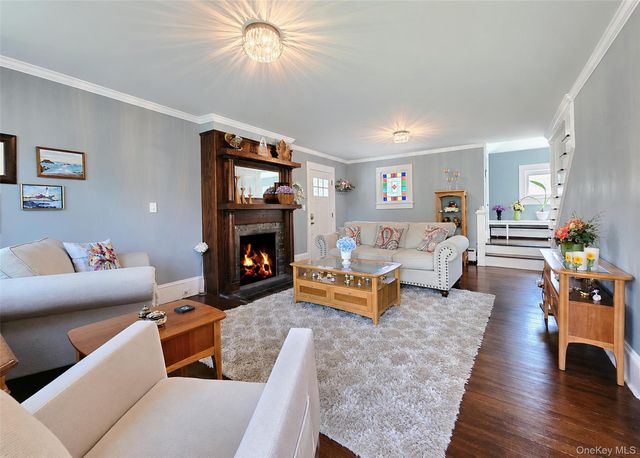 9 Ocean Avenue, Amityville, NY 11701