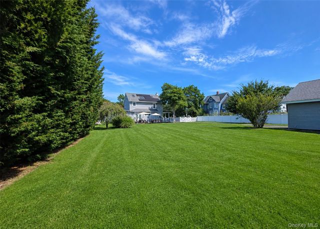 9 Ocean Avenue, Amityville, NY 11701
