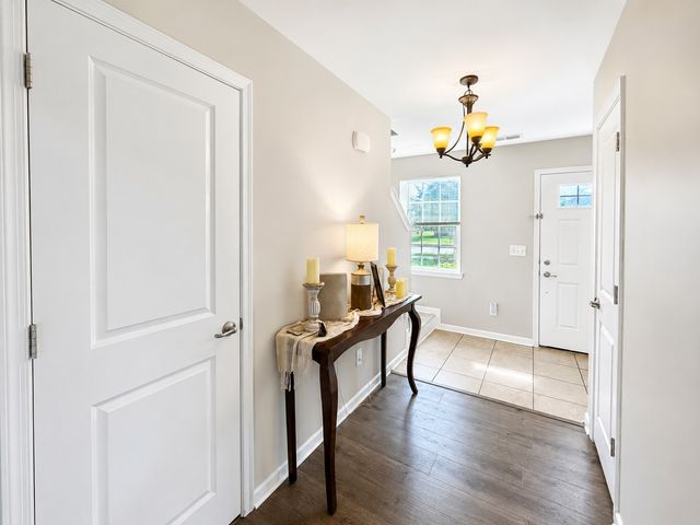 1268 Scarcroft Ln, Nashville, TN 37221
