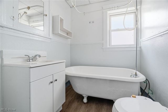 14520 Bayes Avenue, Lakewood, OH 44107