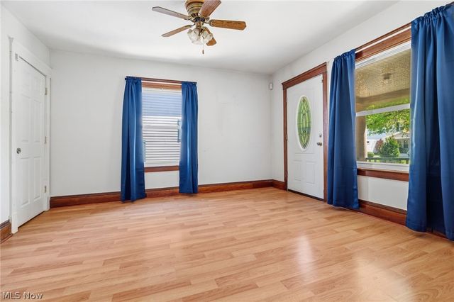 14520 Bayes Avenue, Lakewood, OH 44107