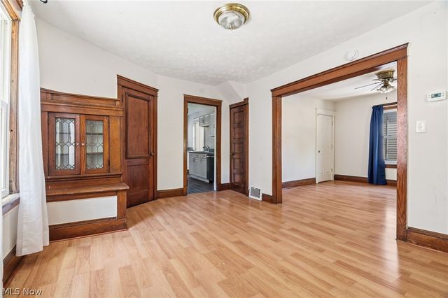 14520 Bayes Avenue, Lakewood, OH 44107