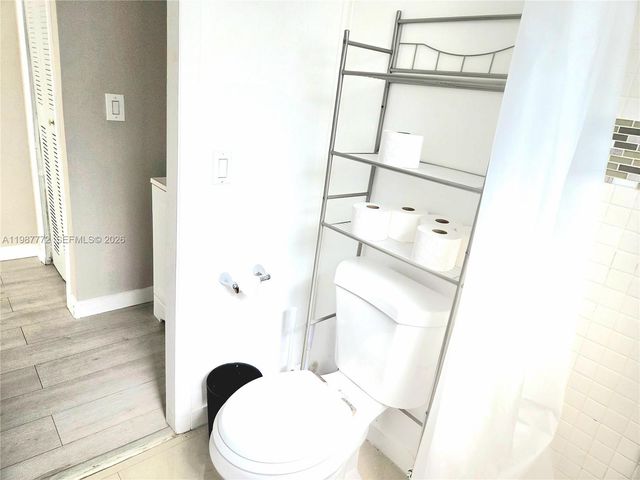 1700 NE 191st Street 100, Miami, FL 33179