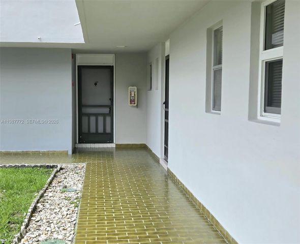 1700 NE 191st Street 100, Miami, FL 33179