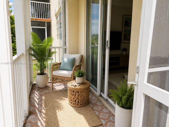 1700 NE 191st Street 100, Miami, FL 33179