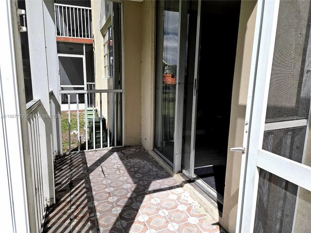 1700 NE 191st Street 100, Miami, FL 33179