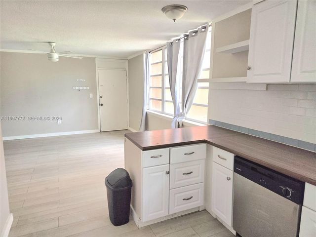 1700 NE 191st Street 100, Miami, FL 33179