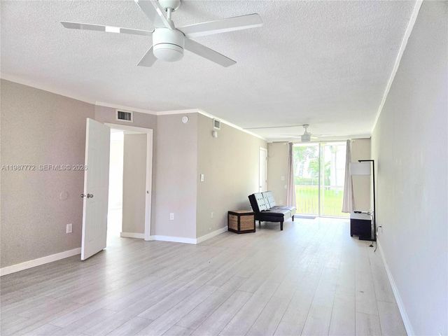 1700 NE 191st Street 100, Miami, FL 33179