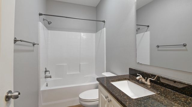 2927 Meadow Brook Trl, Tyler, TX 75701