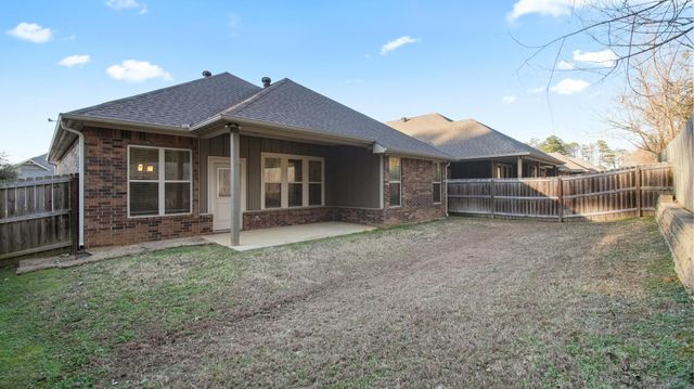 2927 Meadow Brook Trl, Tyler, TX 75701