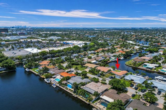 949 SE 10TH Court, Pompano Beach, FL 33060