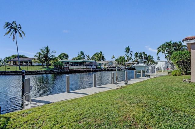 949 SE 10TH Court, Pompano Beach, FL 33060