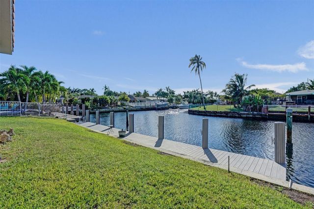949 SE 10TH Court, Pompano Beach, FL 33060