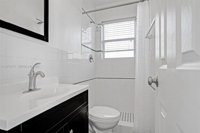 949 SE 10TH Court, Pompano Beach, FL 33060