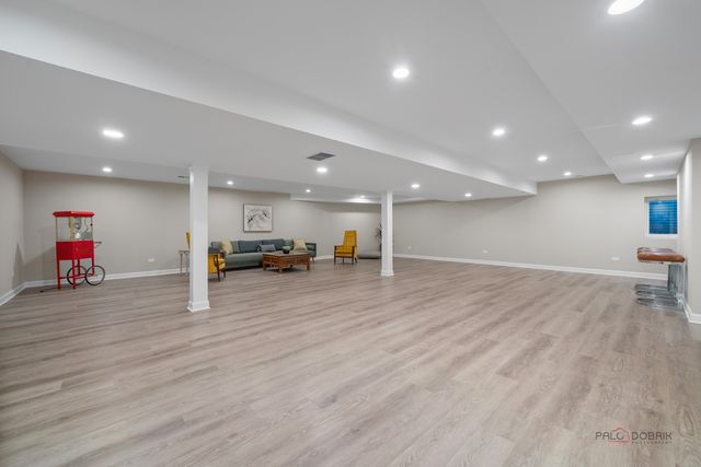 18 Alexandra Drive, Mettawa, IL 60048