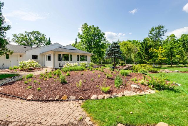 18 Alexandra Drive, Mettawa, IL 60048