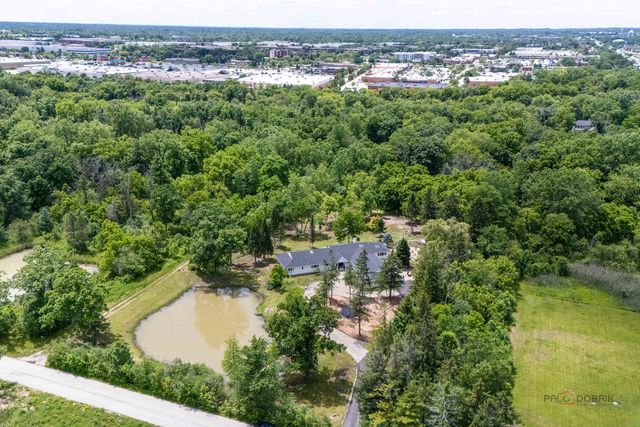 18 Alexandra Drive, Mettawa, IL 60048