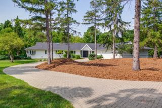 18 Alexandra Drive, Mettawa, IL 60048